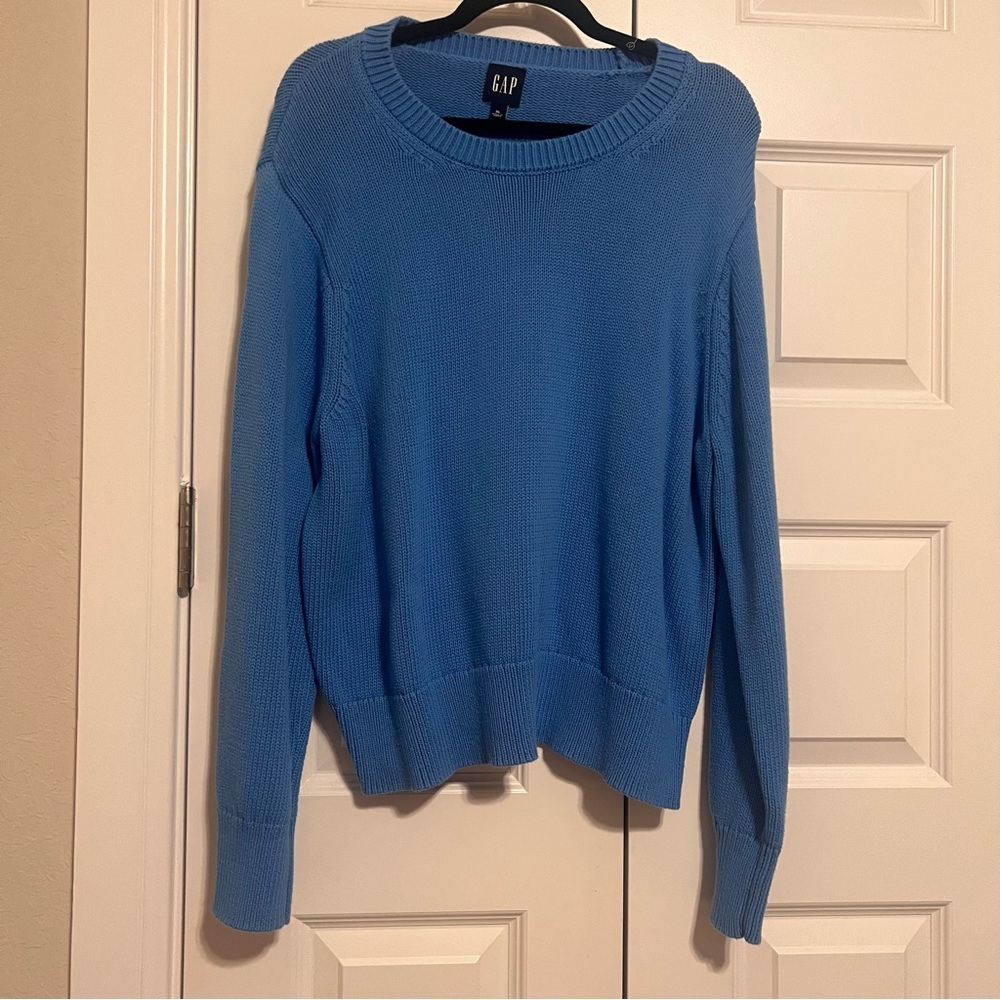 GAP Women's Sky Blue Crew Neck Sweater